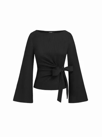 Top a maniche lunghe arricciato e annodato lateralmente con scollo a barchetta e texture