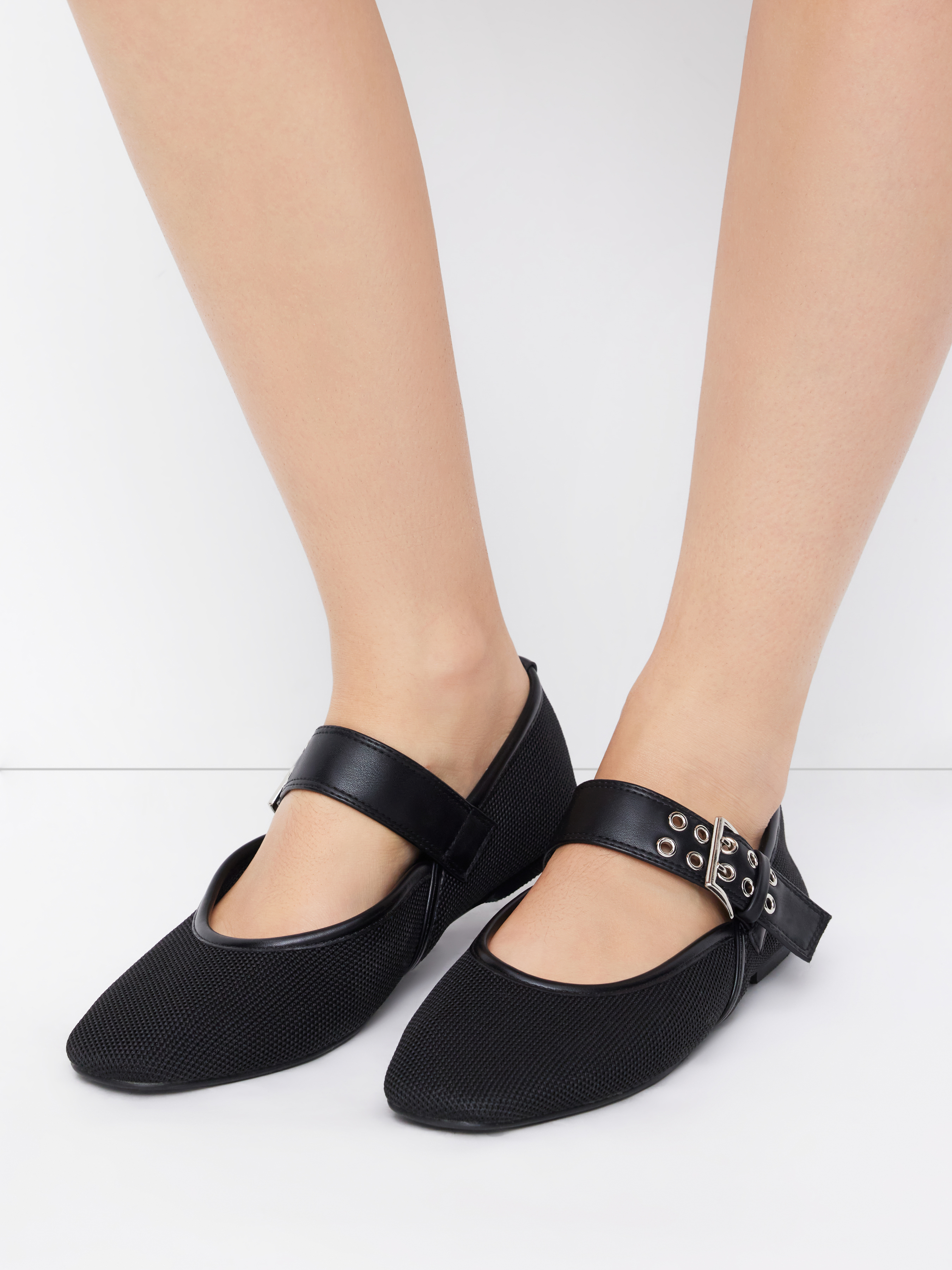 MESH BUCKLE MARY JANE FLATS