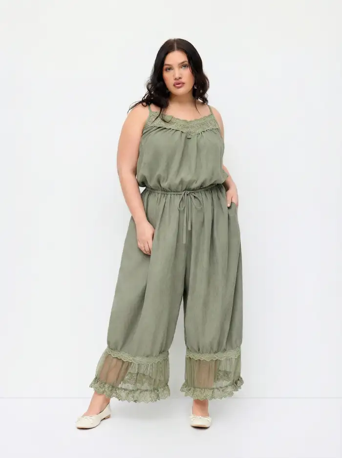 chinese dress ladies CIDER Maxi Dress for Women Lace Trim Tiered Cami Bohemian Holiday Vacation  Square Neck Sleeveless Dress Green at Amazon Women's Clothing store main image 0