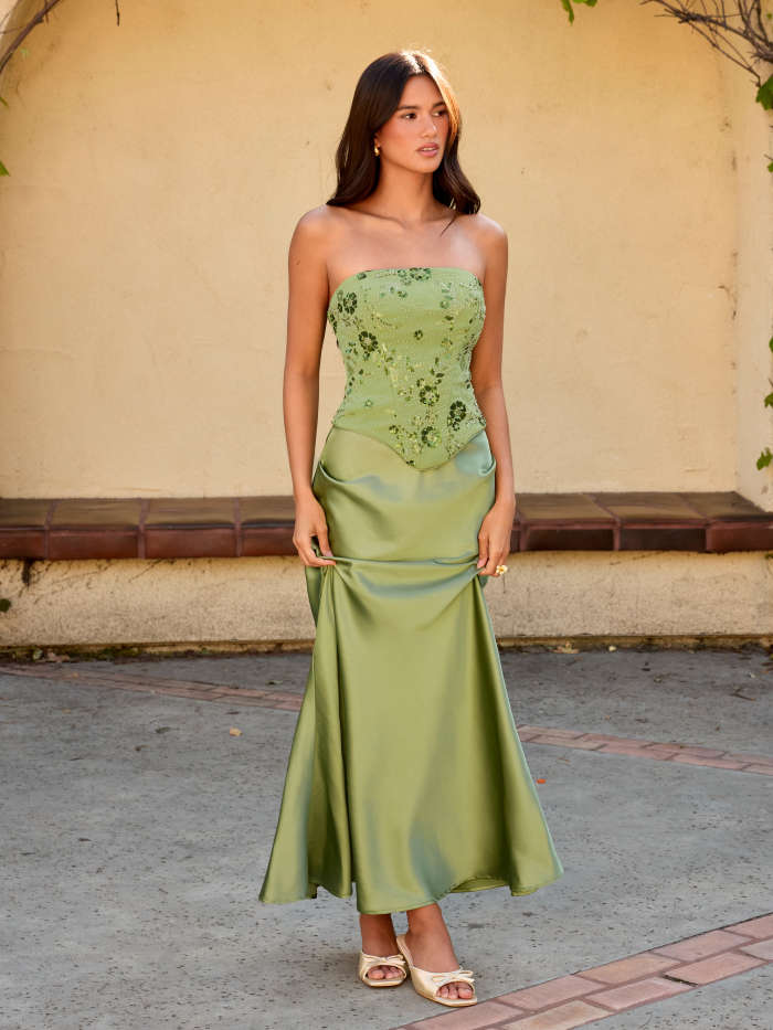 milkmaid corset dress Outfits and charming milkmaid Is the Corset Dress the